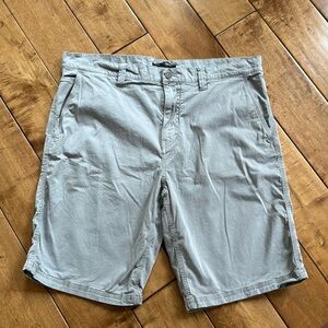 John Varvatos Men’s Shorts Size 36